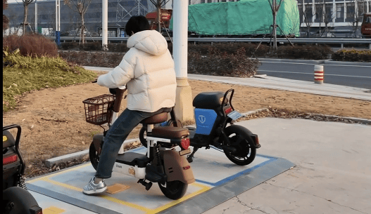 分时租赁电动车引领绿色出行革命不朽情缘M