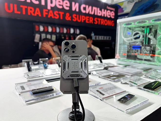 Sviaz消费电子盛会中国存储品牌科技出海战略再添里程碑！不朽情缘登录从欧亚腹地辐射全球：领德创科技亮相俄罗斯2025(图3)